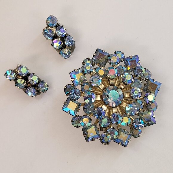 Vintage Triad Blue Aurora Borealis Rhinestone Brooch and Clip-on Earring Set - Picture 1 of 10